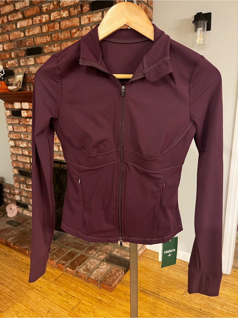 Halara NWT Women’s Plum Zip-Front Active Jacket